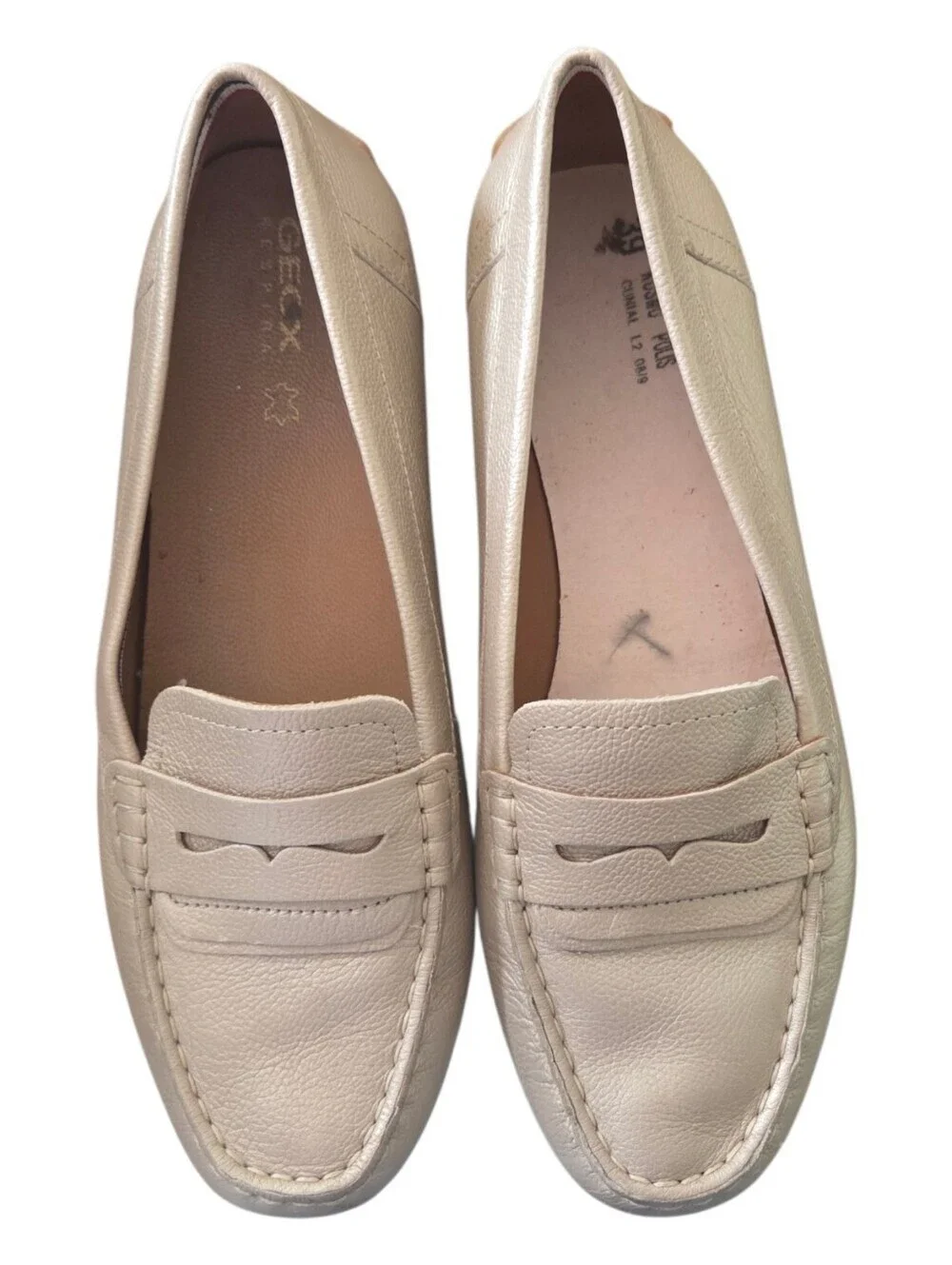 Geox Kosmopolis Gold Leather Penny Loafers Size 39 (US 8-8.5) Missing Insole!